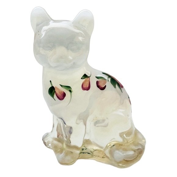Fenton Art Glass White Opalescent Cat Hand Painted Signed Artist A Meeks - Picture 1 of 9